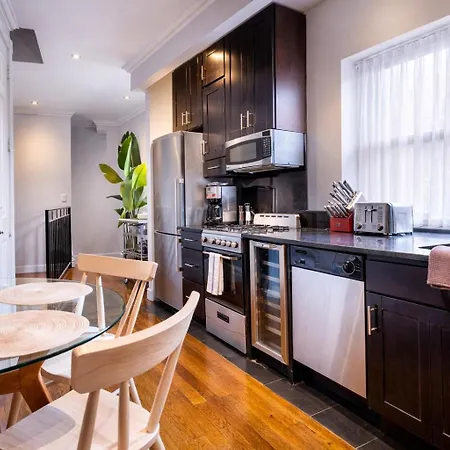 Apartment Three Bedroom West Village Townhouse