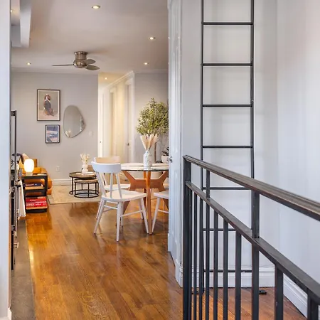 Three Bedroom West Village Townhouse Apartment *