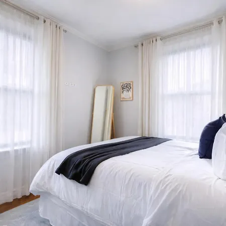 Apartment Three Bedroom West Village Townhouse