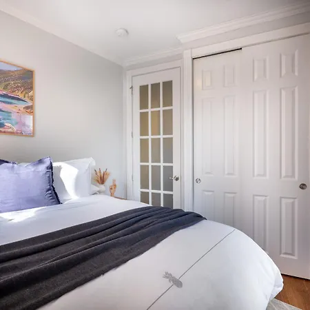 Apartment Three Bedroom West Village Townhouse