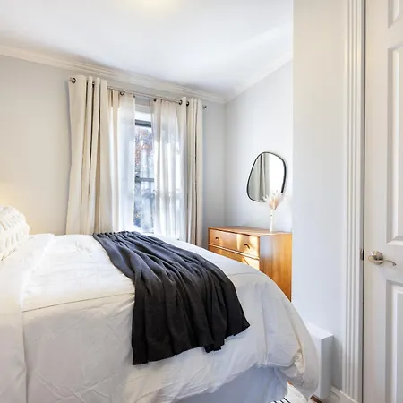 Apartment Three Bedroom West Village Townhouse