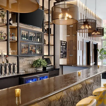 Hotel Voco Times Square South By Ihg 4*