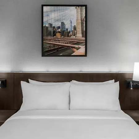 Four Points By Sheraton Downtown Hotel 3*