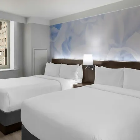 Four Points By Sheraton Downtown 3*