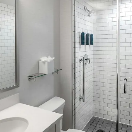 Four Points By Sheraton Downtown Hotel