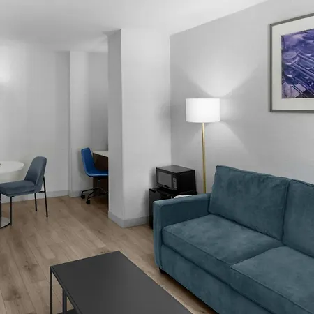Hotel Four Points By Sheraton Downtown 3*