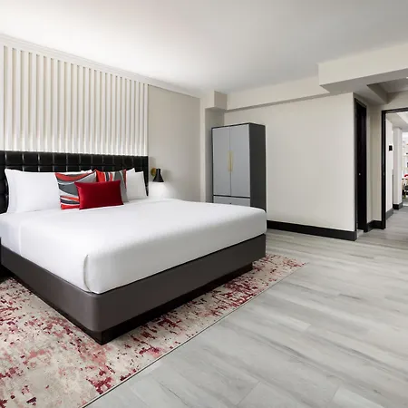 The Manhattan At Times Square Hotel