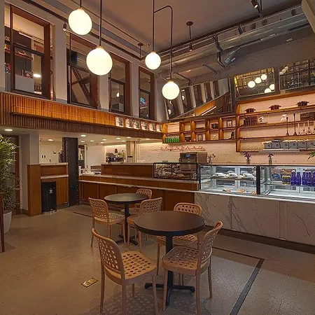 The Evelyn Nomad Hotel