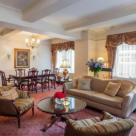 Warwick Hotel 4*