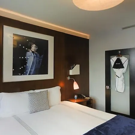Hotel 6 Columbus Park New York