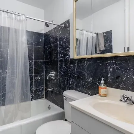 Chic One Bedroom Retreat In Downtown Manhattan New York