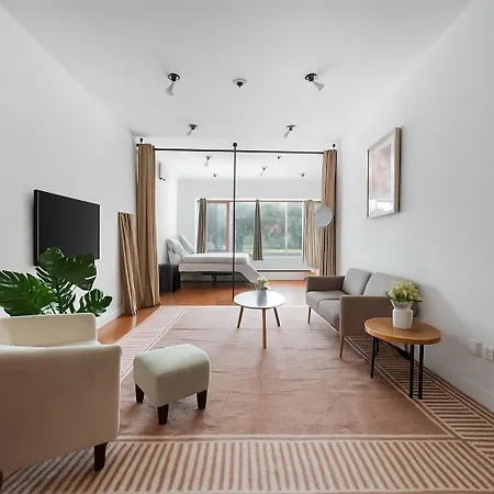 Upper East Side Luxury 3br 2b 1700 Square Feet Hotel 4*