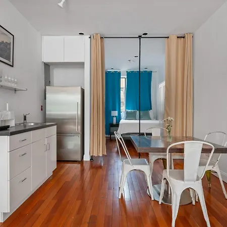 Upper East Side Luxury 3br 2b 1700 Square Feet 4* New York