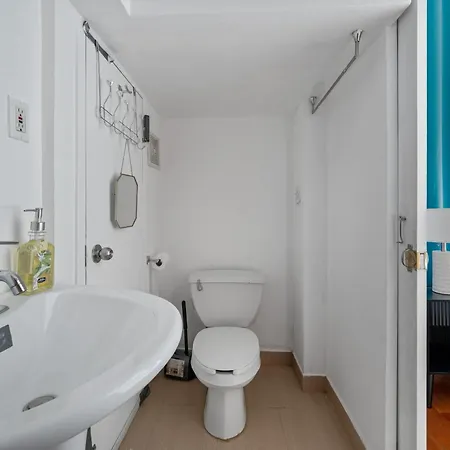 Upper East Side Luxury 3br 2b 1700 Square Feet 4* New York