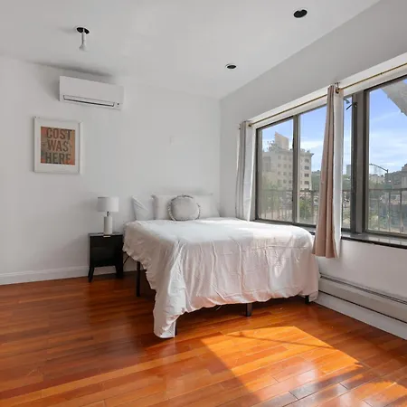 Upper East Side Luxury 3br 2b 1700 Square Feet Hotel 4*