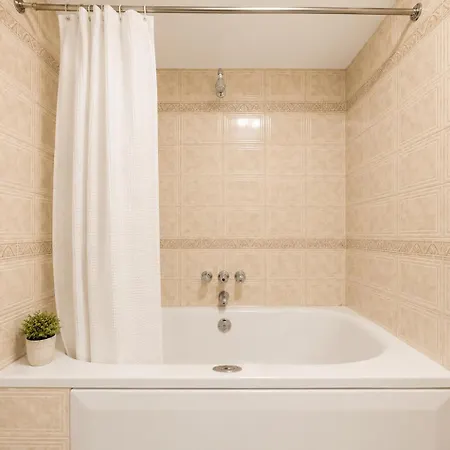 Bay Ridge Aparthotel 2*