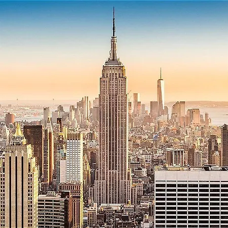 The At Fifth Avenue