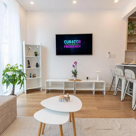 Spacious&renovated Duplex Brooklynbackyard&wd
