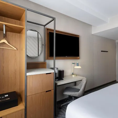 Hotel Hampton Long Island Ny *