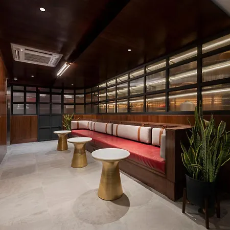 Voco Astoria By Ihg Hotel