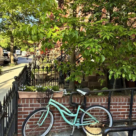 Guest house Brooklyn - Bed-stuy - Spacious In Private 2br 4*