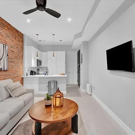 Modern West Village 1br Garden Steps To Subway