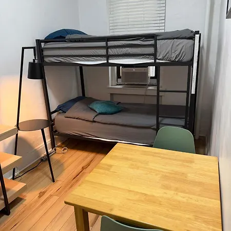 Chelsea Studio-shared Bathroom With Kitchen Twin Bunk Bed Apartment *