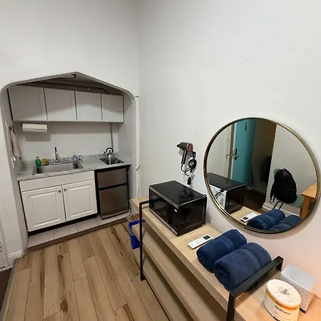 Chelsea Studio-shared Bathroom With Kitchen Twin Bunk Bed *