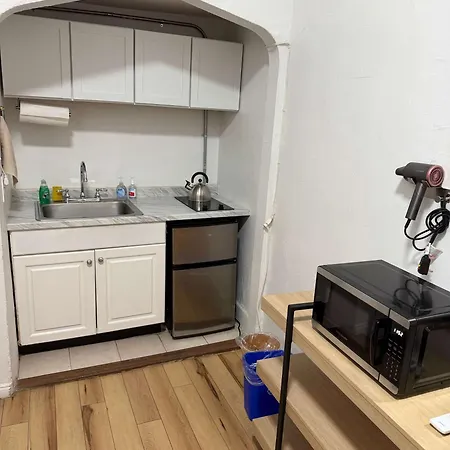 Apartment Chelsea Studio-shared Bathroom With Kitchen Twin Bunk Bed *