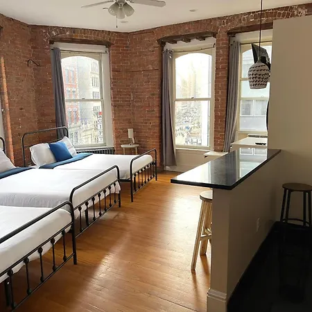 Empire State & Nest Apartment