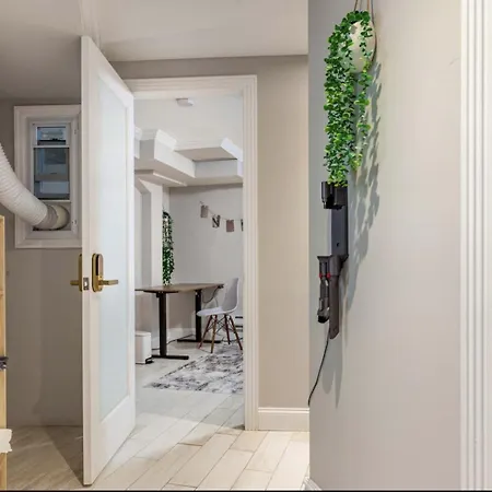 Private Bedroom With Shared Bathroom In Union Square Downtown Manhattan - Steps From The Dining & Nightlife! * New York