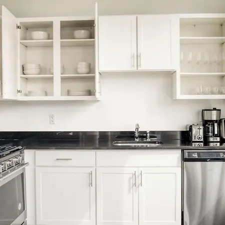 Apartment Uws 2br W Doorman Gym Nr Park Nyc-950