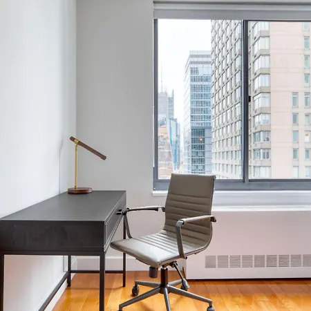 Apartment Midtown 2br W Gym Doorman Nr Theater District Nyc-1226