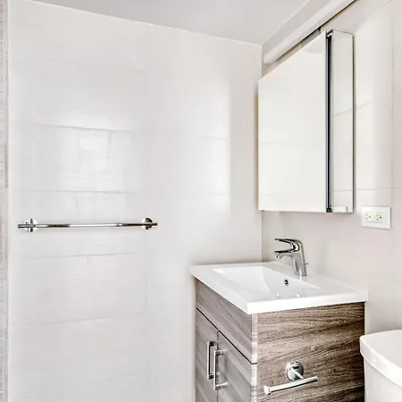 Midtown E W Dm Gym Nr Bloomingdales Nyc-712 * New York