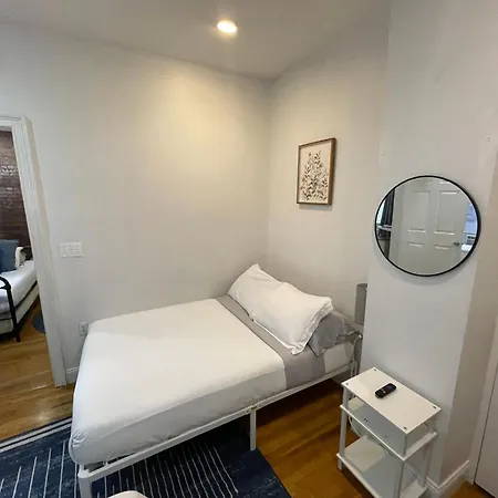 Empire State & Nest Apartment New York