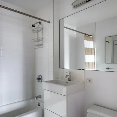 Midtown 2br W Gym Doorman Nr Theater District Nyc-1226 New York