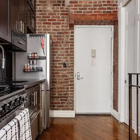 Apartment Private Bedroom With Shared Bathroom In Union Square Downtown Manhattan - Steps From The Dining & Nightlife! New York