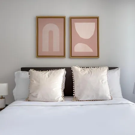 Midtown 2br W Gym Doorman Nr Theater District Nyc-1226 New York