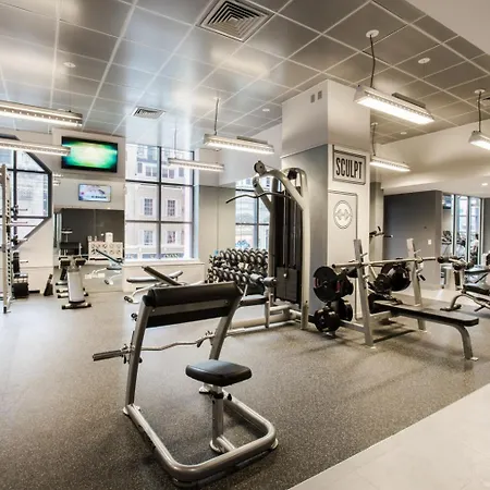 Apartment Midtown 2br W Gym Doorman Nr Theater District Nyc-1226