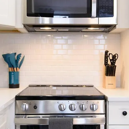 Apartment 240 East
