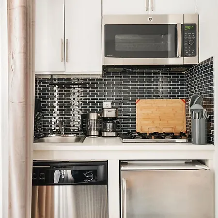 69 Les Apartment *