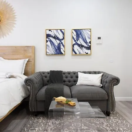Apartment 240 East New York