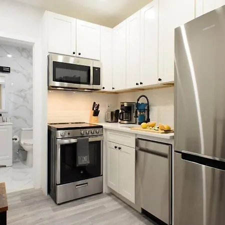 Apartment 240 East