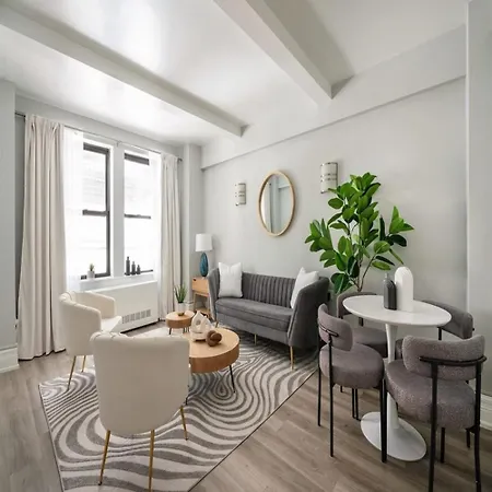 Apartment 73 West New York