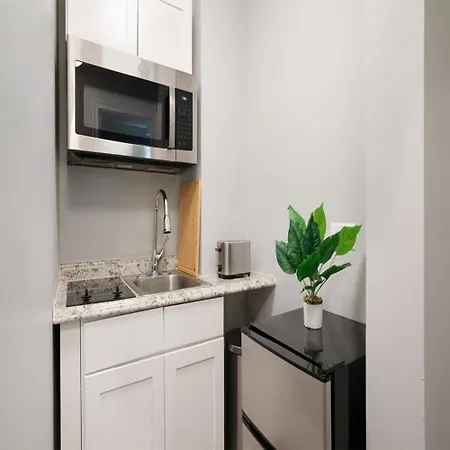 Apartment 73 West New York