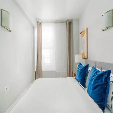Apartment 73 West New York