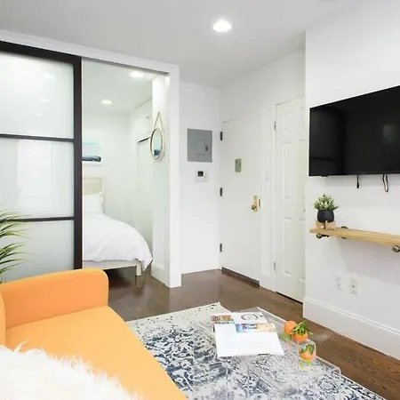 69 Les Apartment