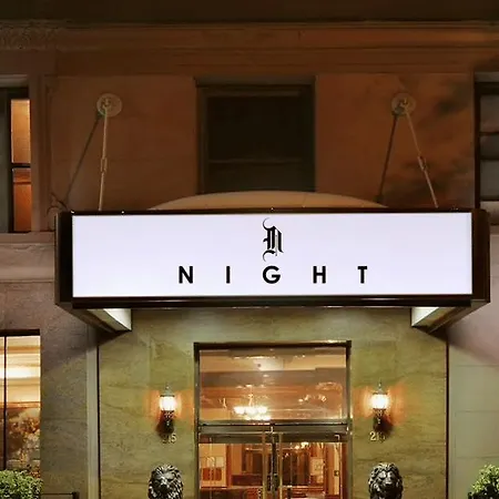 Hotel Night Broadway