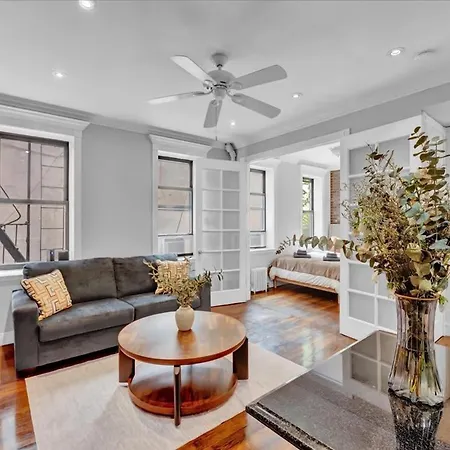 Apartment Elegant 3br-2ba In Gramercy -modern & New York