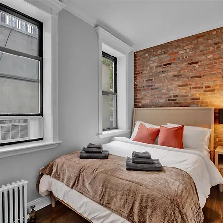 Elegant 3br-2ba In Gramercy -modern & Apartment